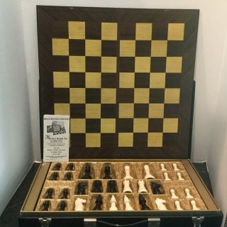 Gallant Knight Complete Chess Set Staunton Design Board Hinged Carry Case 1960 