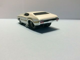 MUSCLE MACHINES 1970 OLDS 442 1:64 DIECAST 70 OLDSMOBILE 442 3