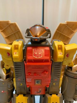 Hasbro Transformers G1 Omega Supreme