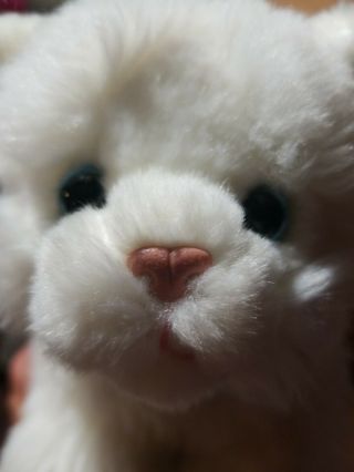 Toys R Us Animal Alley Stuffed Plush White Cat Kitten Blue Eyes 8 "