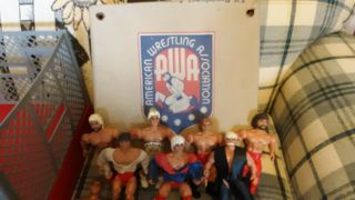 16 Wrestlers AWA STEEL CAGE WRESTLING RINGS PLAY SET “1980s” Remco 3