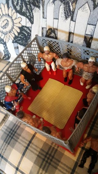 16 Wrestlers AWA STEEL CAGE WRESTLING RINGS PLAY SET “1980s” Remco 8