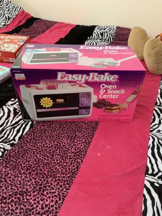1995 Easy Bake Oven - Oven Only.  Still