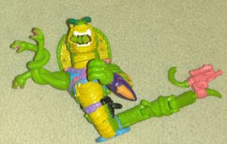 Vintage (1992) Teenage Mutant Ninja Turtles Scale Tail Action Figure Tmnt
