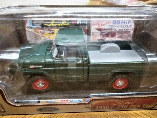 1/18 SCALE DICAST 1959 FORD F - 250 4X4 PICK UP IN GREEN BY YAT - MING MIB 2