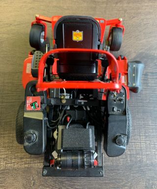 Gravely 260Z Zero Turn Lawn Mower TWH Collectibles 1/12th Scale Model Detail 7