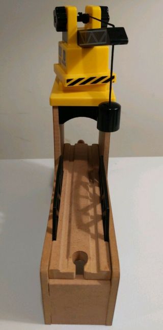 Imaginarium Magnetic Crane for wooden train set fits Thomas and Brio tracks 4