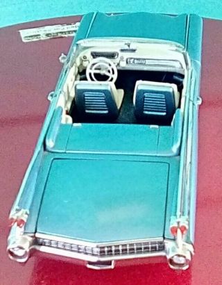 Franklin 1959 Cadillac Eldorado Biarritz Convertible 1:24 Scale Diecast Car 2