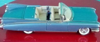 Franklin 1959 Cadillac Eldorado Biarritz Convertible 1:24 Scale Diecast Car 3