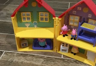 Peppa Pig House With Furniture And Figures