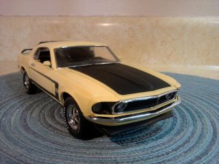 Franklin 1969 Boss 302 Mustang.  1:24.  No Box.  Perfect Paint.  No Antenna