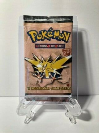 Pokemon 1999 Fossil 1st Edition Booster Pack Zapdos Art