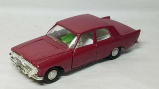 Vintage 1/42 Triang Spot - On Ford Zephyr Six