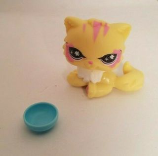 Littlest Pet Shop Persian Cat 878 Yellow With Pink,  Bowl Accessory Good Shape