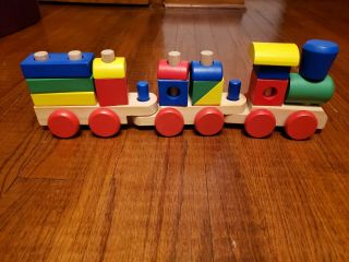 18 Pc Melissa And Doug Wooden Stacking Block Train Set