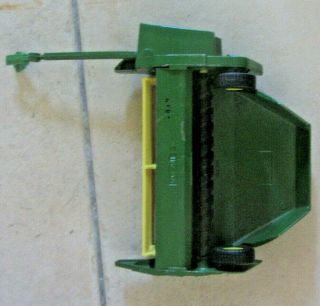 Vintage 1980s ERTL John Deere Hay Swather Mower Conditioner 596 7511 5