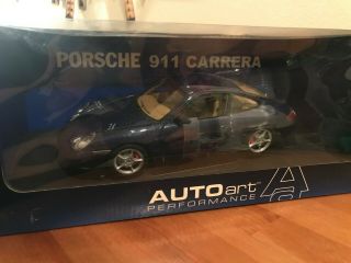 Autoart 1:18 Scale Porsche 911 Carrera Coupe Facelift 2001 (type 996) Blue Met.