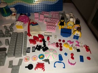 LEGO Town Paradisa Dolphin Point (6414) Get Everything In The Pictures. 5