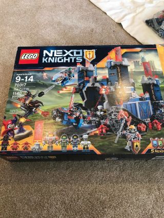 Lego 70317 - Nexo Knights - The Fortrex Loose 99 With Minifigs And Instruction