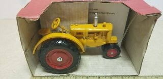 Toy Scale Models Minneapolis Moline model J row crop tractor Unit 1 5