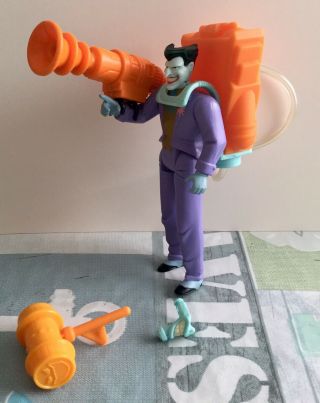 1993 Batman Animated Series The Joker W/ " Laughing Gas " Loose Complete