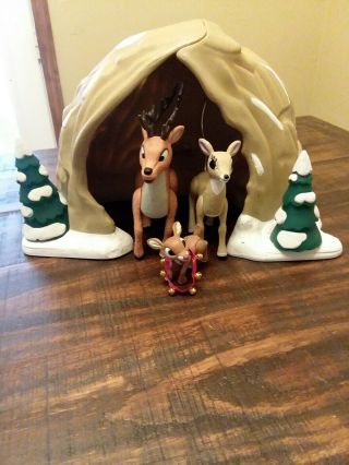 Rudolph The Red Nosed Reindeer Family With Talking Cave