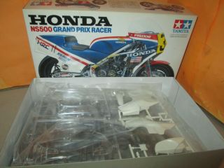 Tamiya Honda NS500 Grand Prix Racer Motorcycle Model Kit 14032 1:12 Scale 5