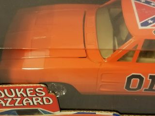 ERTL 1:25 The Dukes of Hazzard 1969 Charger General Lee 4