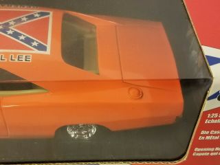 ERTL 1:25 The Dukes of Hazzard 1969 Charger General Lee 6