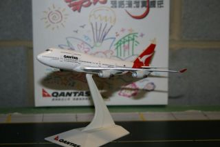 Dragon Wings 1:400 Qantas Boeing 747 - 400 Vh - Oed (55371) Die - Cast Model Plane