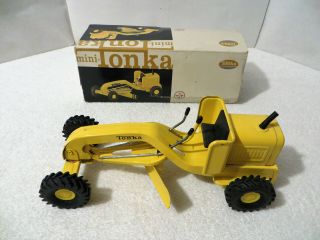 Vintage Mini Tonka Road Grader No.  76 Pressed Steel Construction Toy W/ Orig Box
