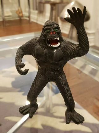 Vintage 1976 Imperial Toys Hard Rubber King Kong Jiggler Figure 6.  5 " Gorilla Ape
