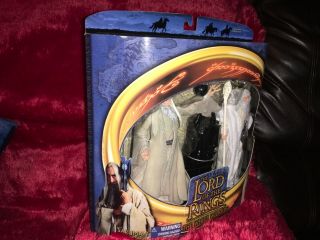 Lord Of The Rings White Wizards 2 pack Gandalf and Saruman Very Rare Toybiz 2