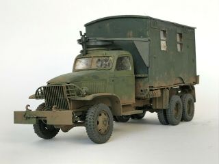 WW2 US Communications Truck,  1/35,  built & finished for display,  fine 2