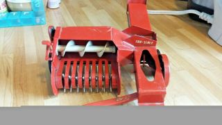 VINTAGE TRU SCALE FARM TOY RED HAY BALER PRESSED STEEL 1/16 USA MADE 2
