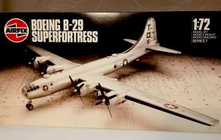 . Airfix 1/72 Boeing B - 29 Superfortress Aircraft Model Kit 07001.