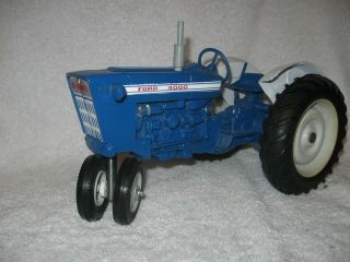 Vintage Ford 4000 Farm Tractor Ertl Narrow Front End 1/12 Scale Was Repainted