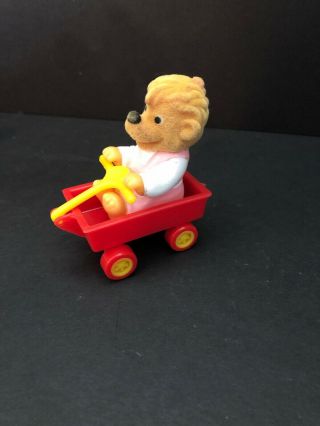 1986 & 1987 Berenstain Bears McDonald ' s Happy Meal Toy Sister Bear Car & Cart 2