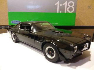 1/18 Scale Diecast 1972 Pontiac Firebird Black By Welly