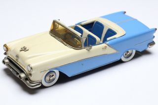 1/43 Conquest 1 1954 Oldsmobile Starfire 98 Convertible Polar White/capri Blue