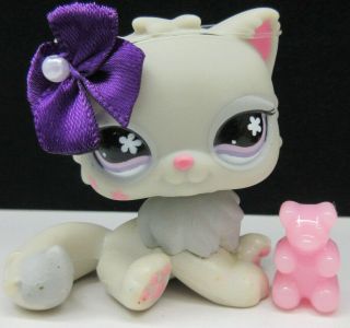 Littlest Pet Shop 609 722 Gray White Persian Kitty Bow Gummy Bear Accessories