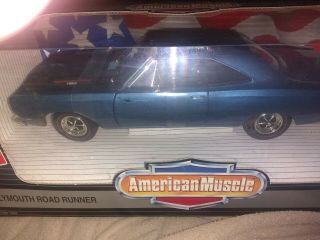 Ertl American Muscle 1:18 1969 Plymouth Road Runner Blue
