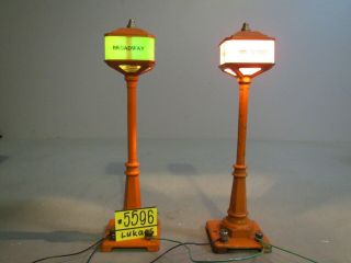 Vintage Prewar Lionel 57 Metal Broadway Main Street Lamp Posts Set Of 2 Light.