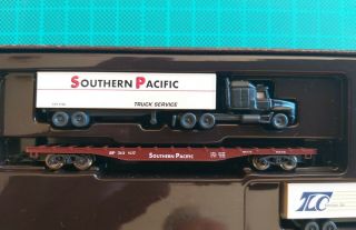 Marklin Z Scale 82340: US Southern Pacific Flatcars with Trucks & Trailers 5