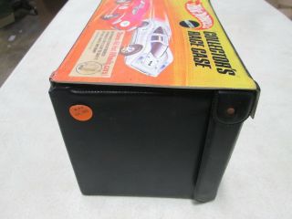 1969 Hot Wheels Collector ' s Race Case Holds 48 Cars 5