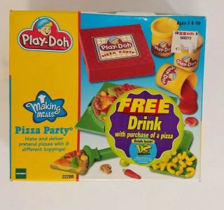 Vintage Play - Doh Making Meals Pizza Party Set.