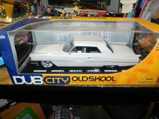 1:18 Scale Model By Jada Toys Dubcity Oldschool 1963 Cadillac Pearl White