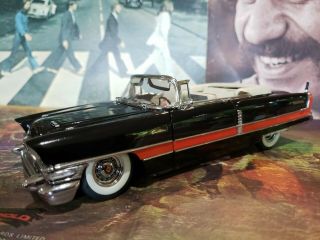Danbury 1956 Packard Caribbean Convertible 1:24 Scale Limited Edition 764