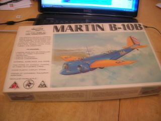 1/72 Scale Williams Brothers 72 - 210 Martin B - 10b Plastic Model Airplane Kit A