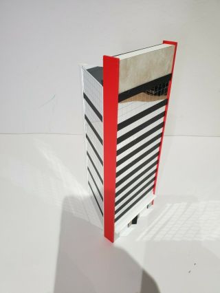 Modern N Scale Skyscraper With Reflective Glass (12.  75 Inches High)
